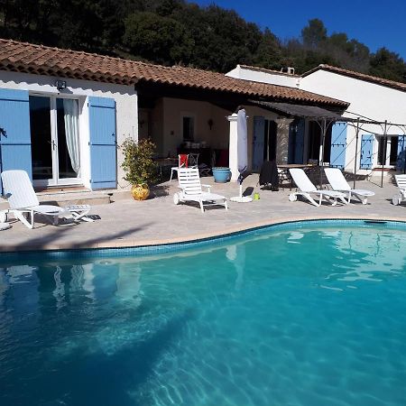 L'Oustaou De L'Estama Bed & Breakfast Rocbaron Exterior photo