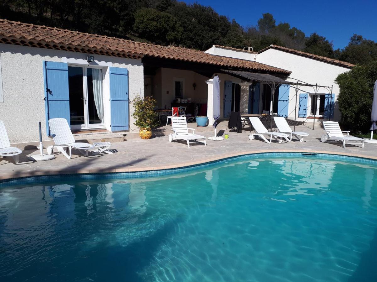 L'Oustaou De L'Estama Bed & Breakfast Rocbaron Exterior photo